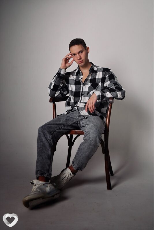 Анатолий, 27, Москве — анкета №4355915