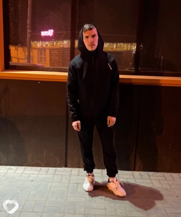 Тёма, 23, Астрахани — анкета №4355995