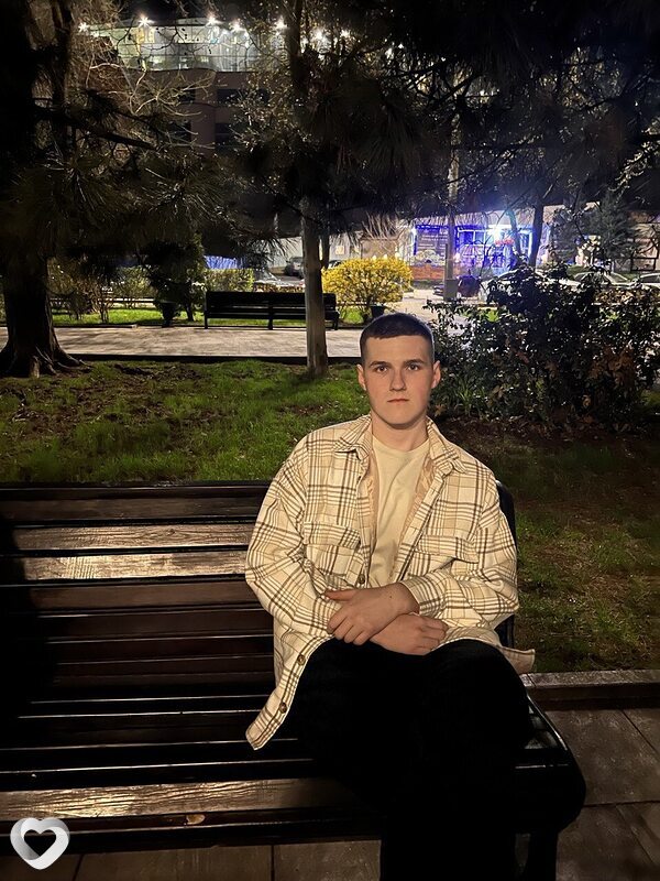 Алексей, 21, Миллерове — анкета №4356939