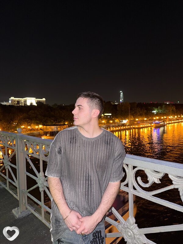 Артем, Москва