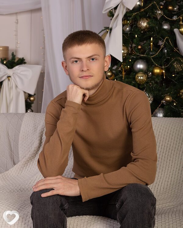 Виктор, 20, Хабаровске — анкета №4359800