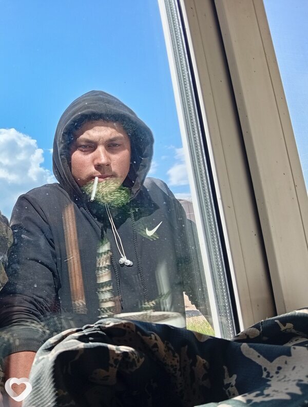Неизвестный, 20, Слуцке — анкета №4360927