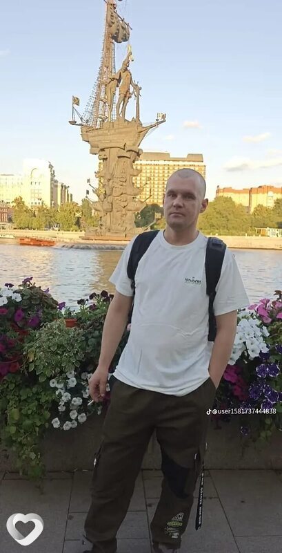 Санёк, 33, Москве — анкета №4363205