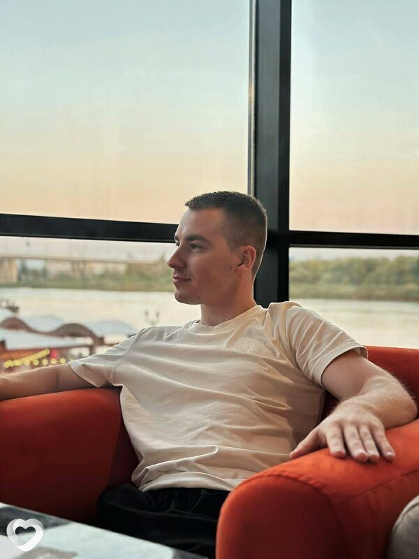 Олег, 25, Донецке — анкета №4363478