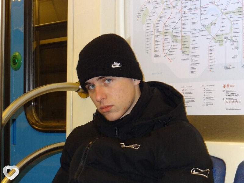 Паша, 19, Москве — анкета №4364268