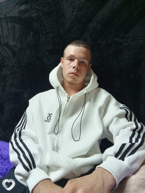 Дмитрий, 21, Кургане — анкета №4364468