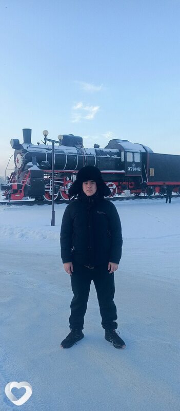 Максим, 18, Барнауле — анкета №4365927