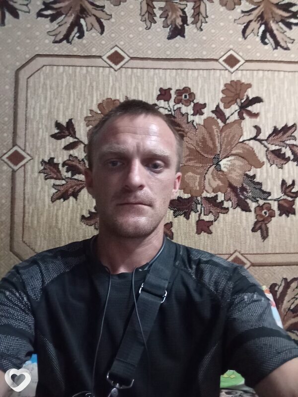 Олег, 30, Азове — анкета №4366507
