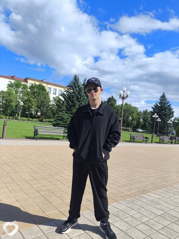 Виталик, 18, Минске — анкета №4367831