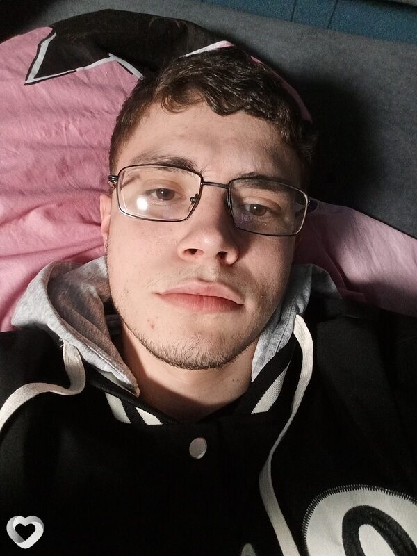 Анатолий, 19, Омске — анкета №4367872