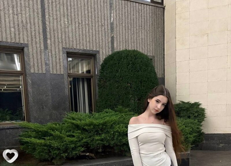 Алина, 18, Симферополе — анкета №4367975