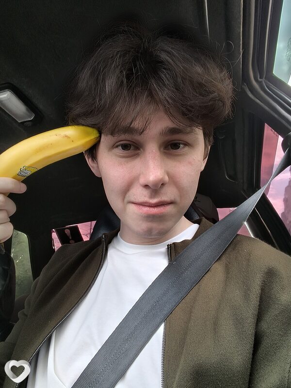 Максим, 22, Саратове — анкета №4368141