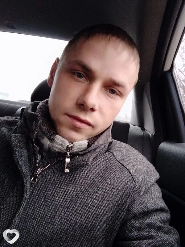 Максим, 28, Снежном — анкета №4368821