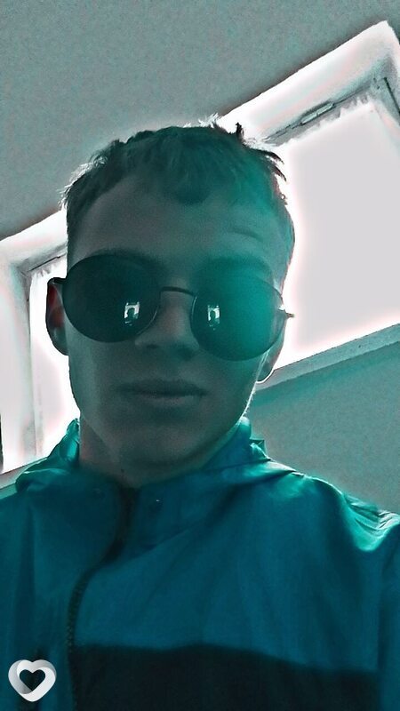 Дмитрий, 19, Омске — анкета №4369329