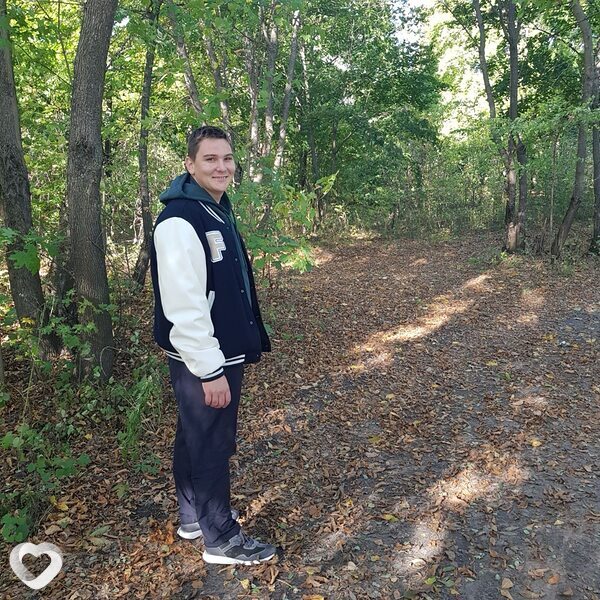 Дмитрий, 23, Жлобине — анкета №4370334