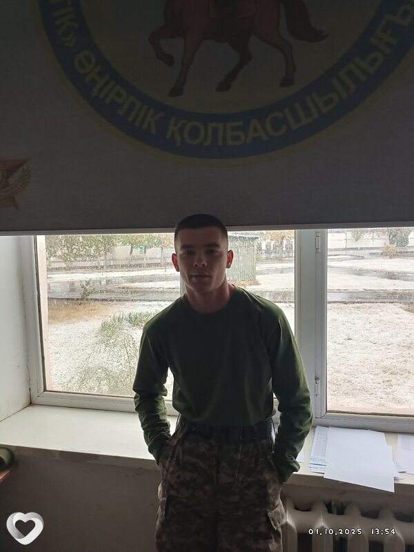 Юрий, 21, Таразе — анкета №4370786
