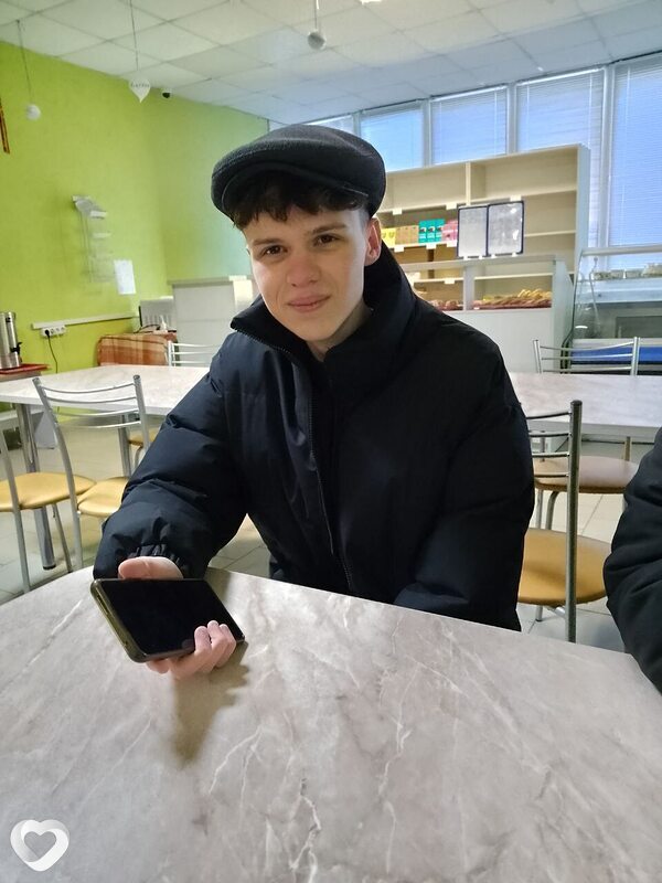 Михаил, 21, Минске — анкета №4372119