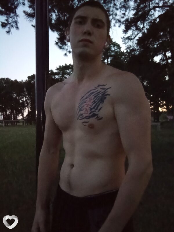 Жека, 21, Каменске-Уральском — анкета №4372354