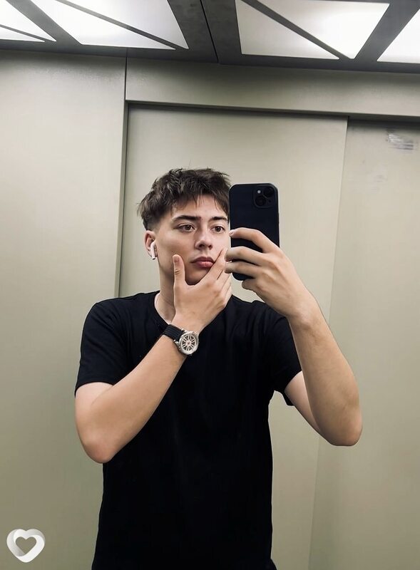 Дмитрий, 21, Минске — анкета №4373492