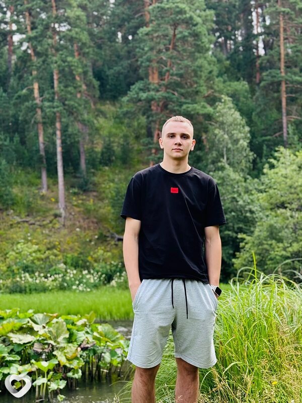 Артём, 22, Подольске — анкета №4373709