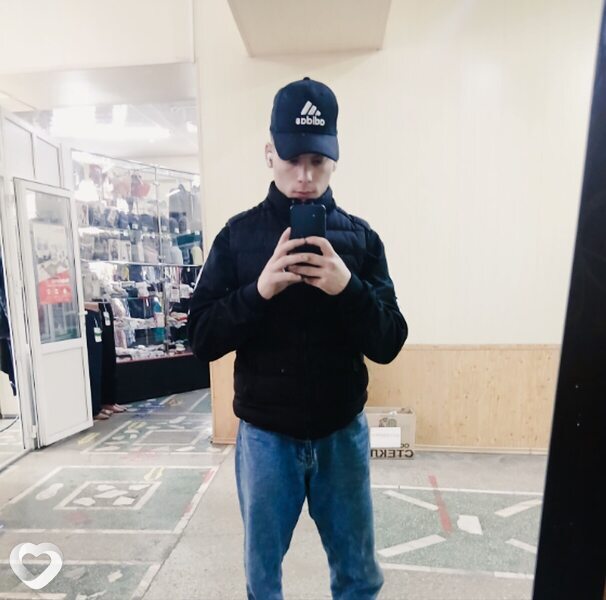 Иван, 20, Минусинске — анкета №4377267