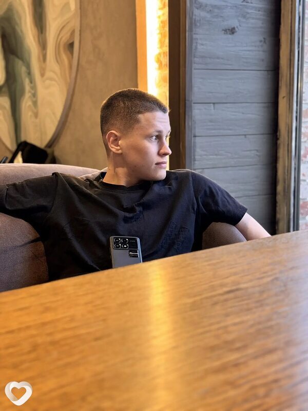 Артём, 19, Казани — анкета №4377368