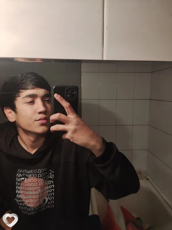 Azizdee, 18, Москве — анкета №4377594