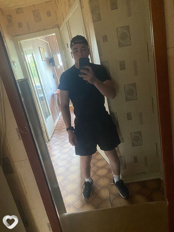 Артур, 20, Димитровграде — анкета №4378136