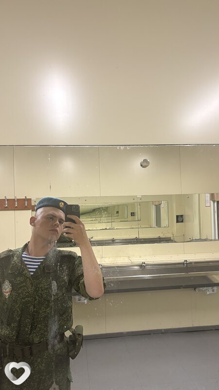 Павел, 21, Омске — анкета №4378558