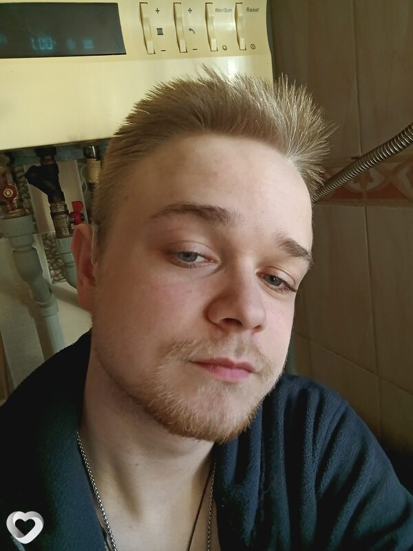 Евгений, 18, Минске — анкета №4378680