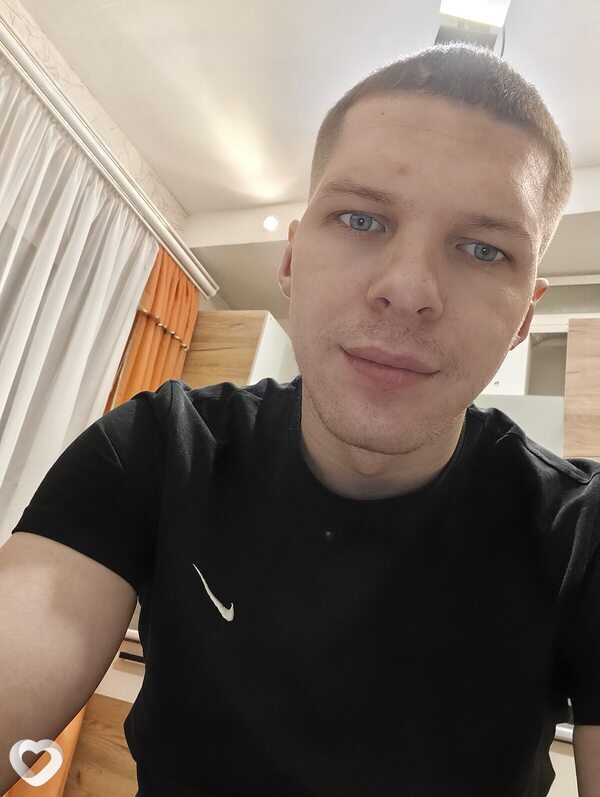 Антон, 27, Омске — анкета №4378939