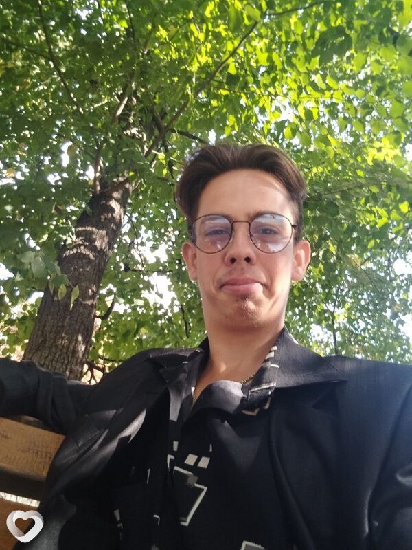 Артем, 23, Луганске — анкета №4380409