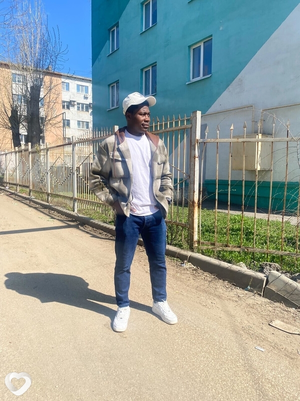 Лионель, 22, Саратове — анкета №4381618