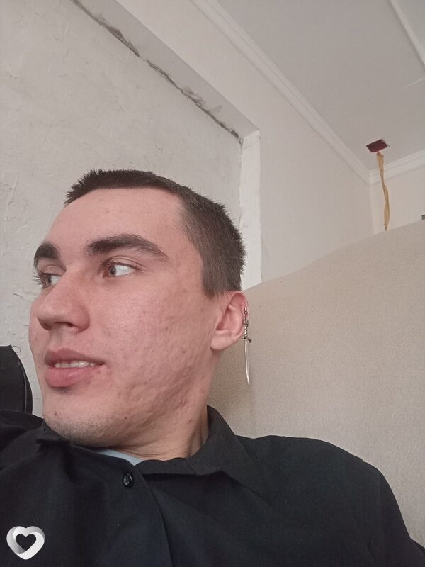 Александр, 19, Екатеринбурге — анкета №4381546