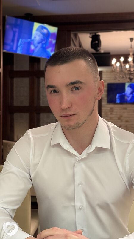 Дмитрий, 20, Симферополе — анкета №4384276