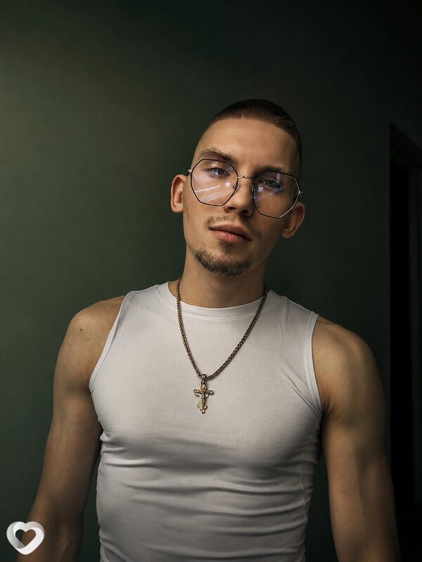 Илья, 26, Санкт-Петербурге — анкета №4385487