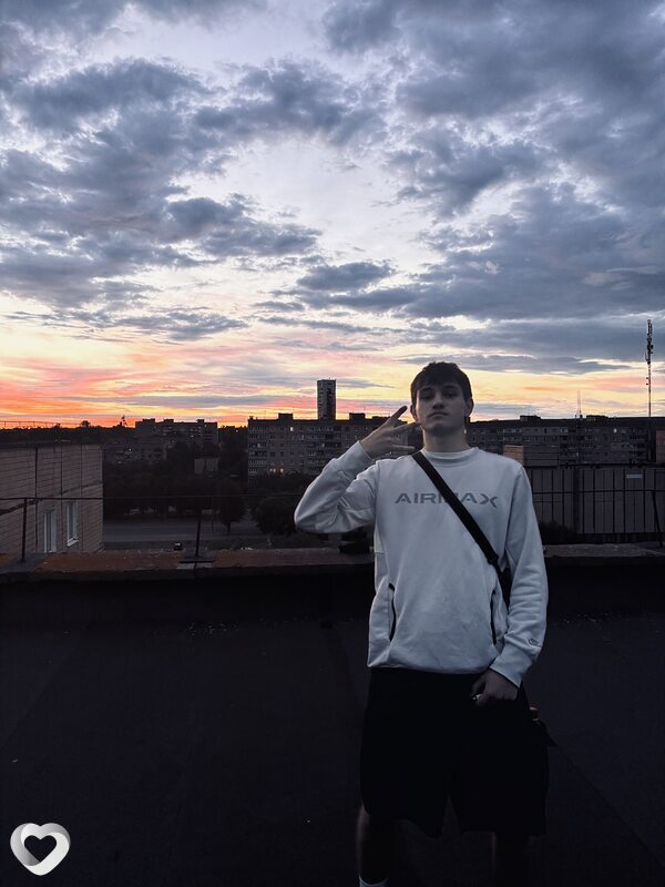 Игорь, 18, Кривое Роге — анкета №4385545