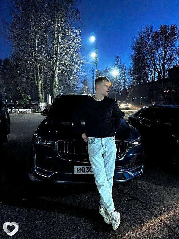 Илья, 21, Ижевске — анкета №4385894