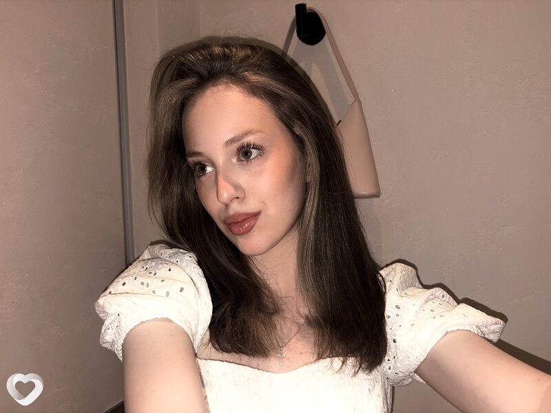 Алена, 18, Москве — анкета №4387376