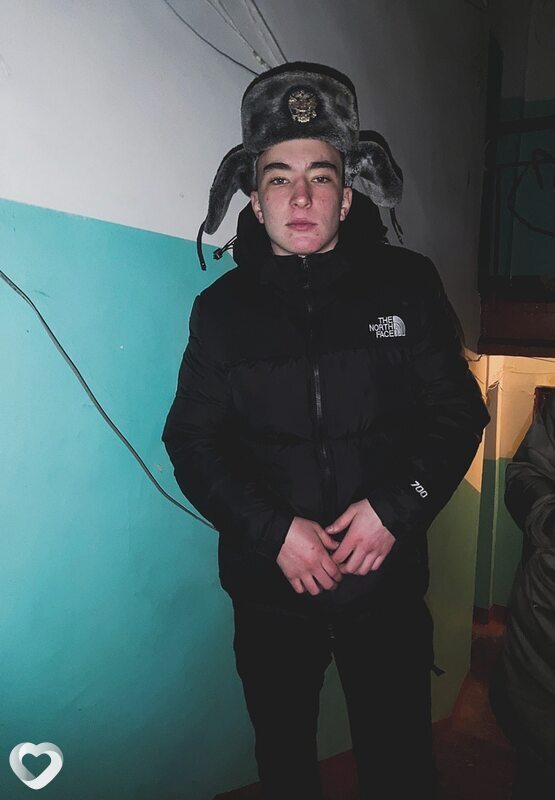 Александр, 18, Комсомольске-на-Амуре — анкета №4387189