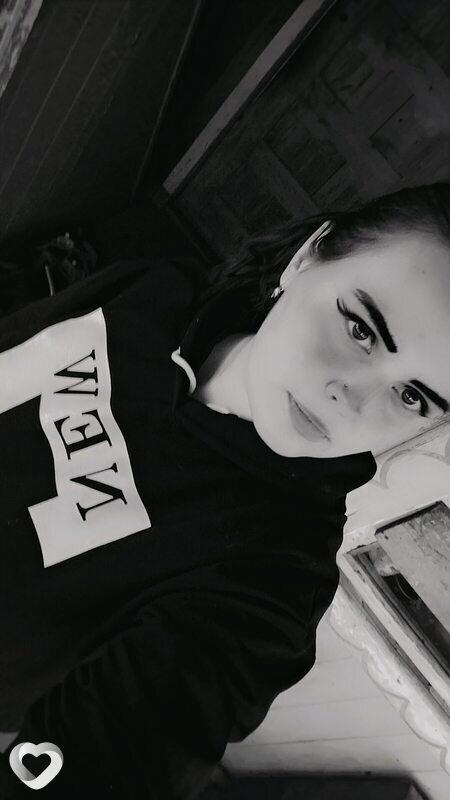 Анна, 22, Братске — анкета №4389581