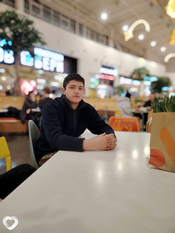 Саша, 19, Новосибирске — анкета №4389730