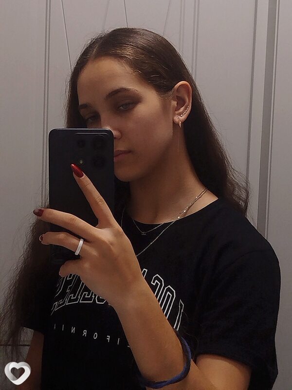 Лия, 18, Санкт-Петербурге — анкета №4392281