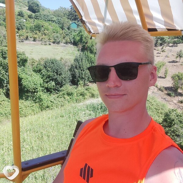 Антон, 27, Ульяновске — анкета №4392353