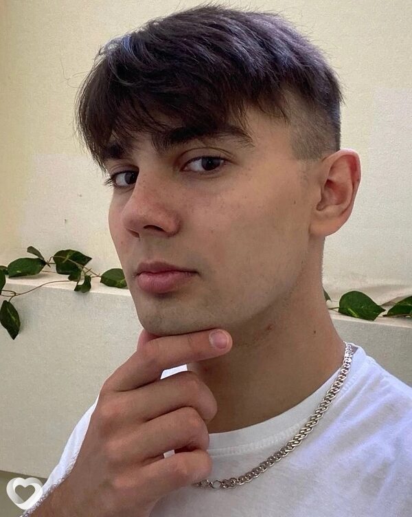 Владислав, 21, Тюмени — анкета №4393090
