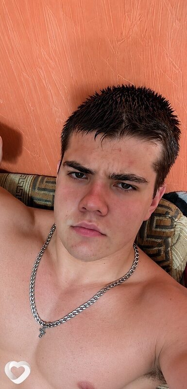 Максим, 19, Архангельске — анкета №4393260