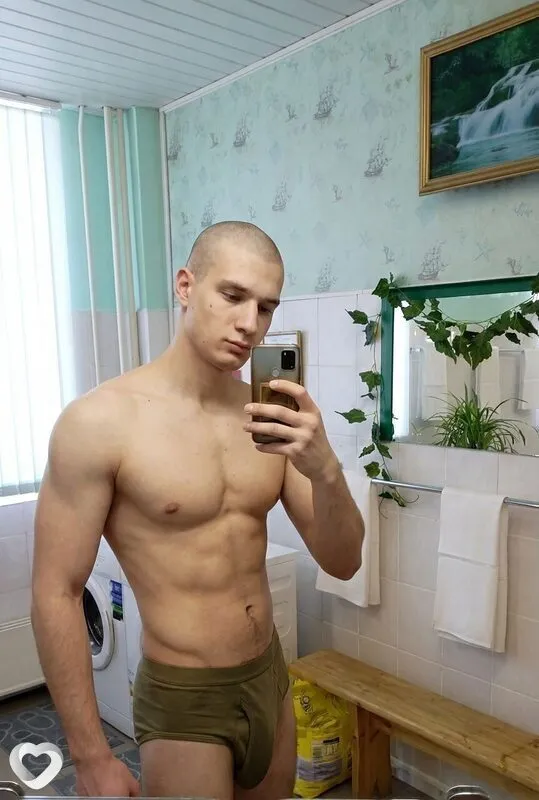 Ярослав, 21, Москве — анкета №4394707
