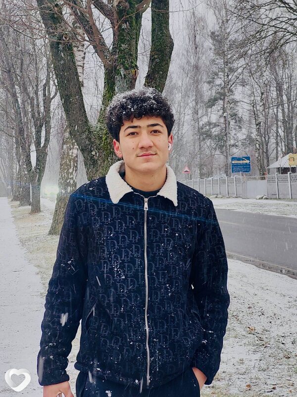 Ахмедов, 21, Нефтеюганске — анкета №4396831