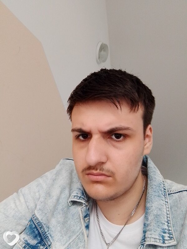 Roman, 18, Красноярске — анкета №4398695
