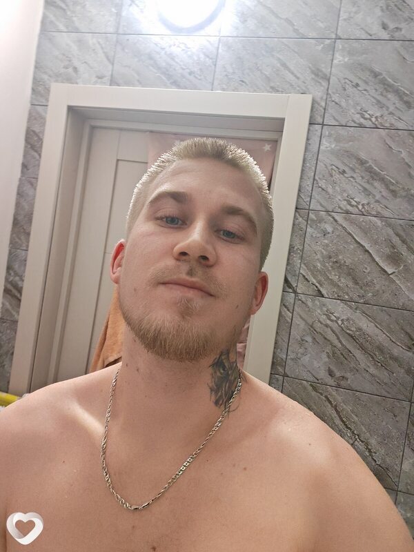 Ден, 26, Красноярске — анкета №4399404